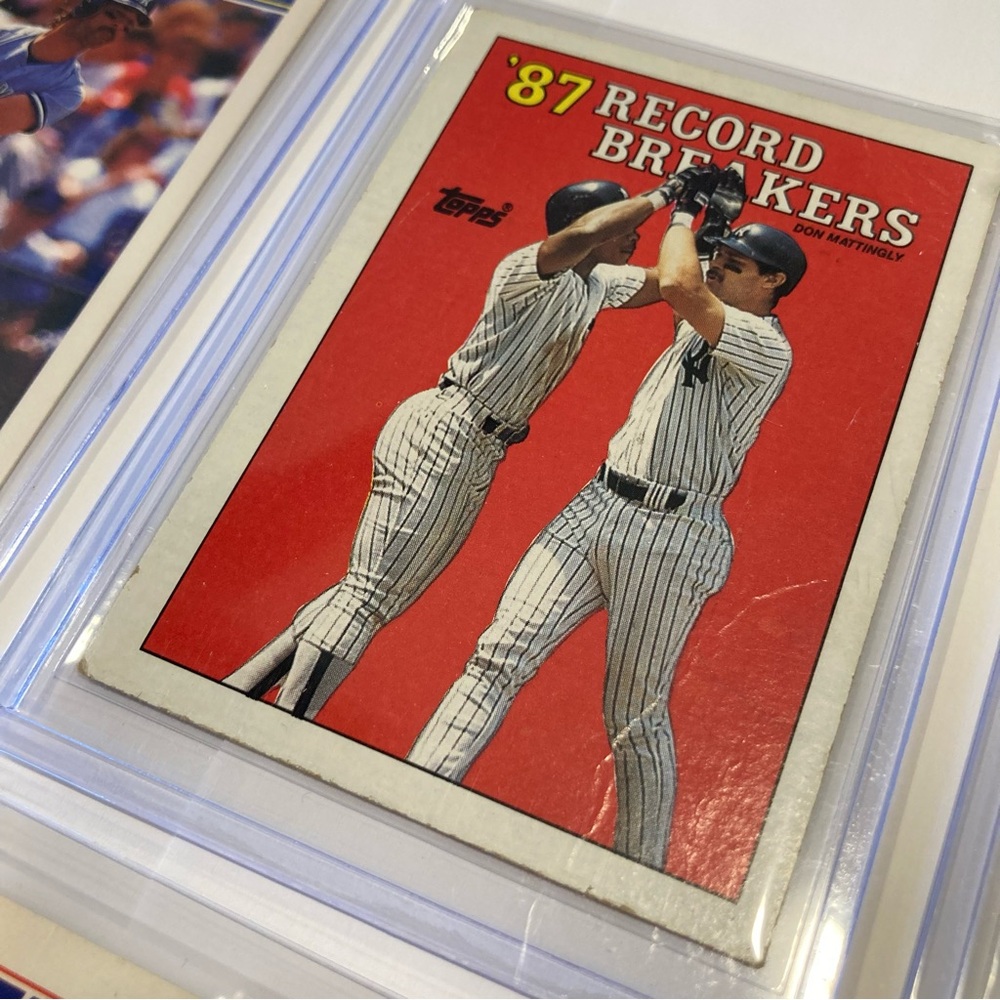 Lot of 9 Vintage 80s-90s Don Mattingly Baseball Cards New York Yankees - Picture 13 of 16